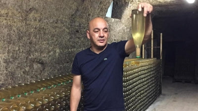 All that sparkles... Featuring Back vintage Les Capriades and tasty bubbles from all over the world!